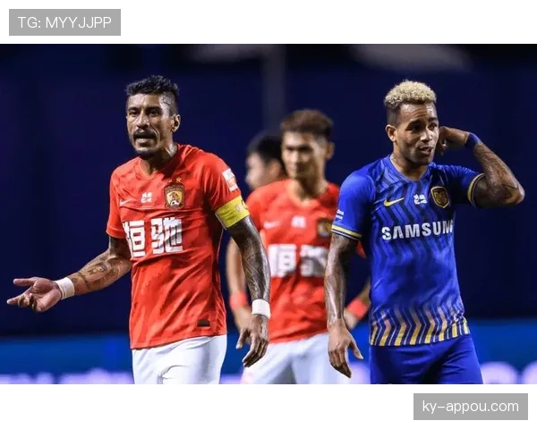 替补席纪律规则拆解：裁判如何判罚边线外违规行为？