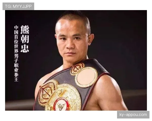 熊朝忠训练完啃馒头配白开水，这自律狠人谁顶得住